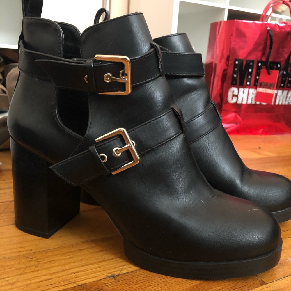 3/$30 Ankle booties with gold buckles